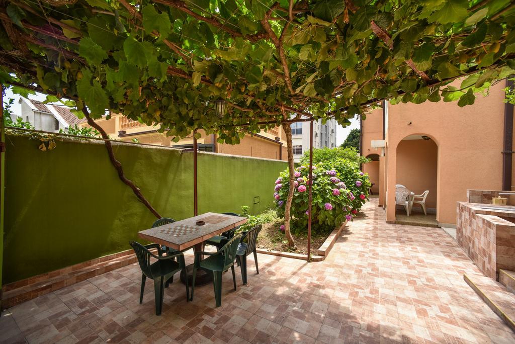 Mg Apartments And Rooms بودفا المظهر الخارجي الصورة