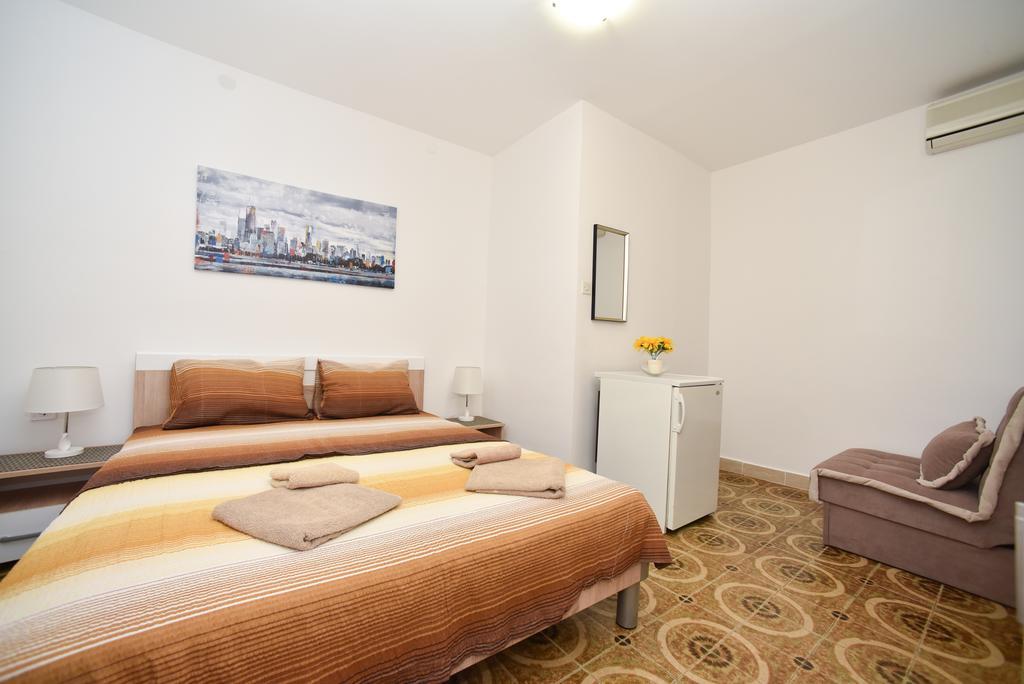 Mg Apartments And Rooms بودفا المظهر الخارجي الصورة