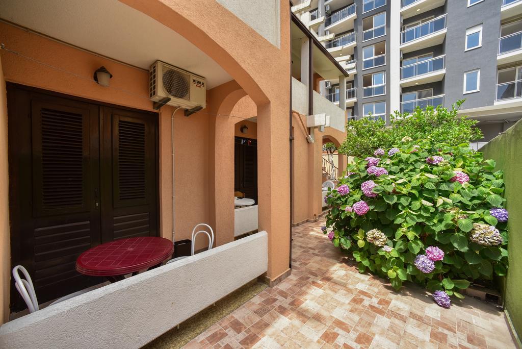 Mg Apartments And Rooms بودفا المظهر الخارجي الصورة