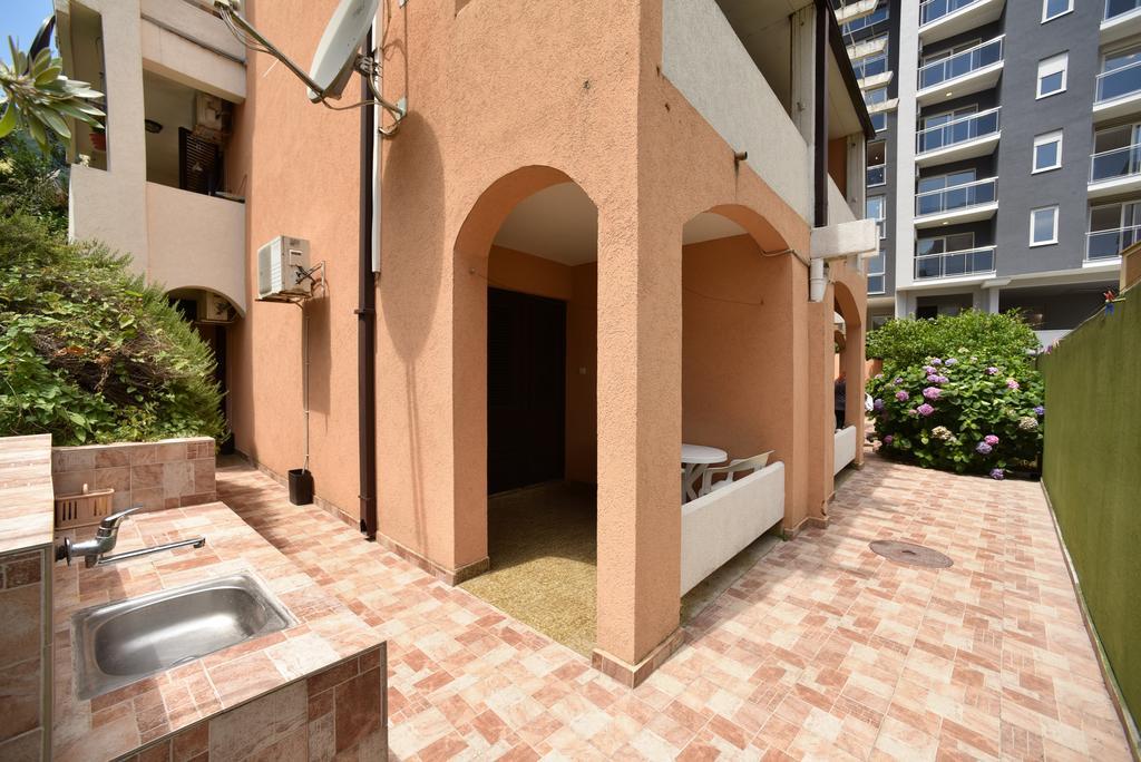 Mg Apartments And Rooms بودفا المظهر الخارجي الصورة